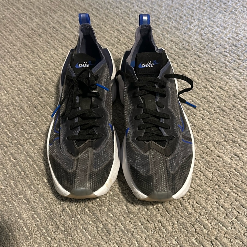 Women’s Nike sneakers size 8.5